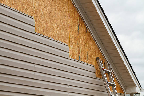 24/7 Emergency Siding Repair experts in Swampscott, MA